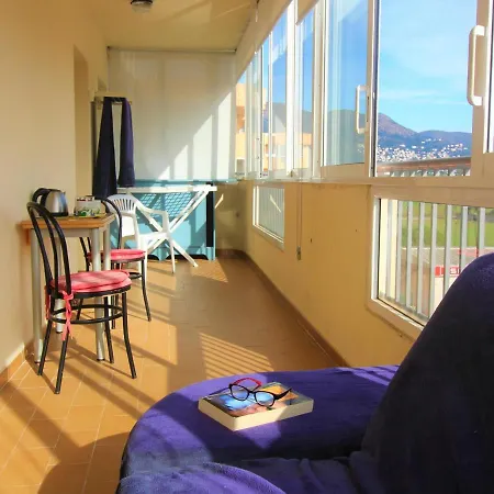 Soleado Con Terraza, A/a Y Garaje En Roses, Cerca De Playa Y Parque Natural - Es-258-63 Roses
