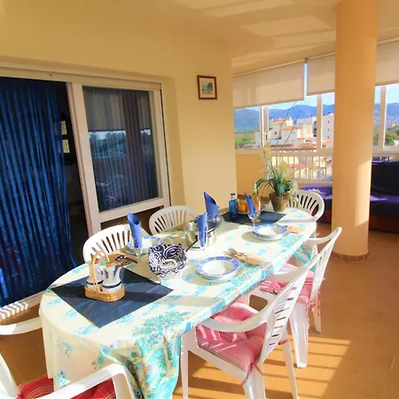 Soleado Con Terraza, A/a Y Garaje En Roses, Cerca De Playa Y Parque Natural - Es-258-63 Apartment