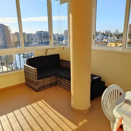 Soleado Con Terraza, A/a Y Garaje En Roses, Cerca De Playa Y Parque Natural - Es-258-63 *
