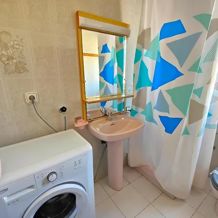 Soleado Con Terraza, A/a Y Garaje En Roses, Cerca De Playa Y Parque Natural - Es-258-63 Apartment